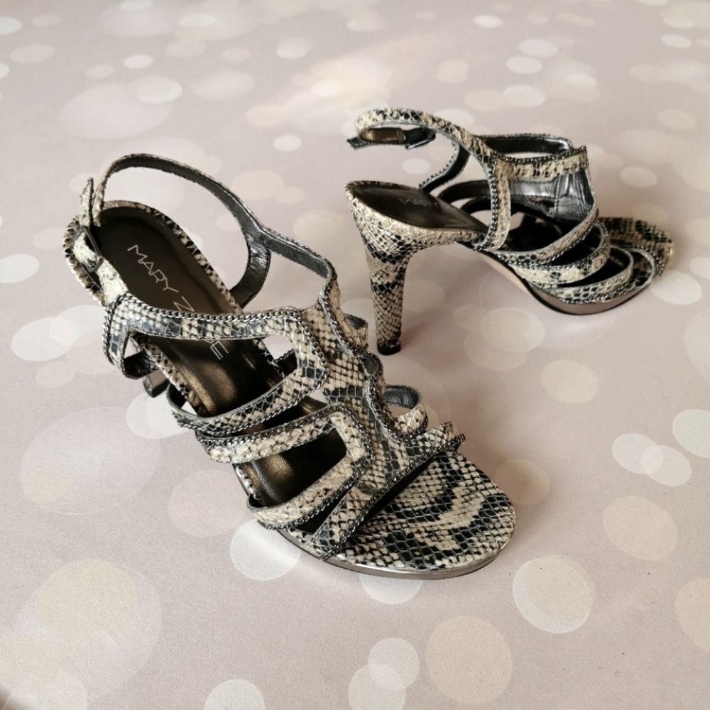 🇧🇷 Python 9 high heeled leather sandals